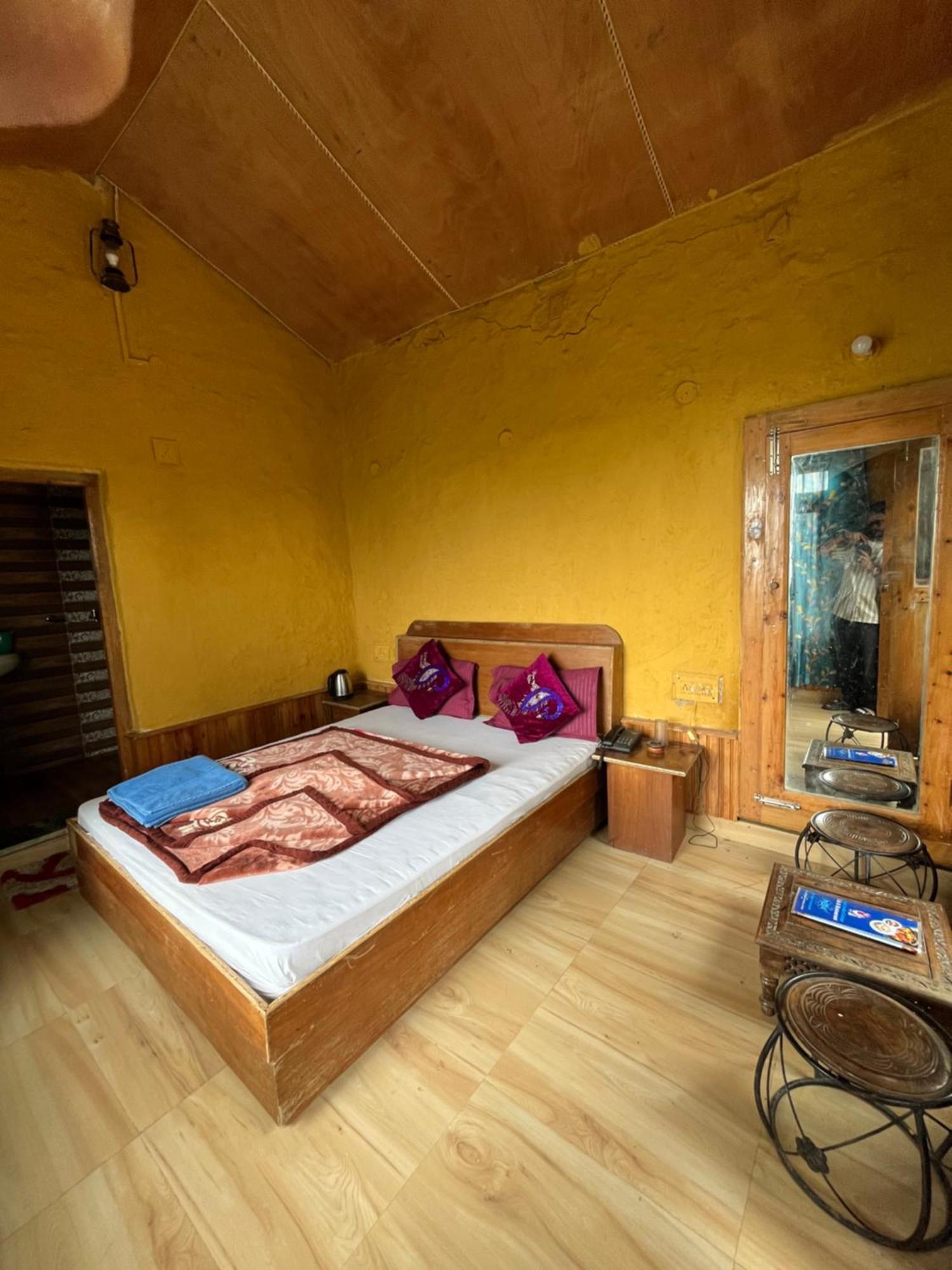 Apple Garden Cottages And Restaurant Dhanaulti Exterior foto